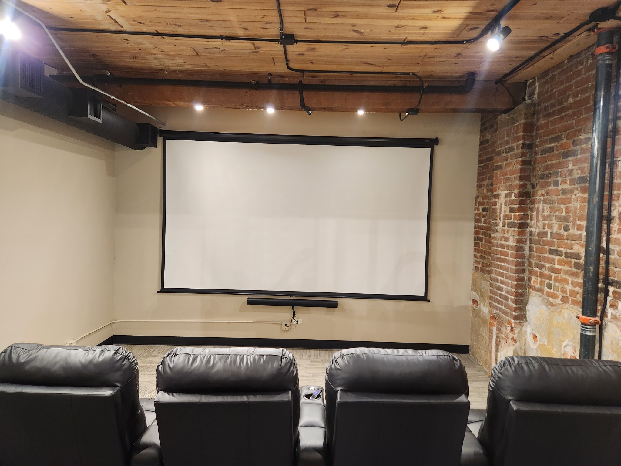 Projection Screen with Sonos