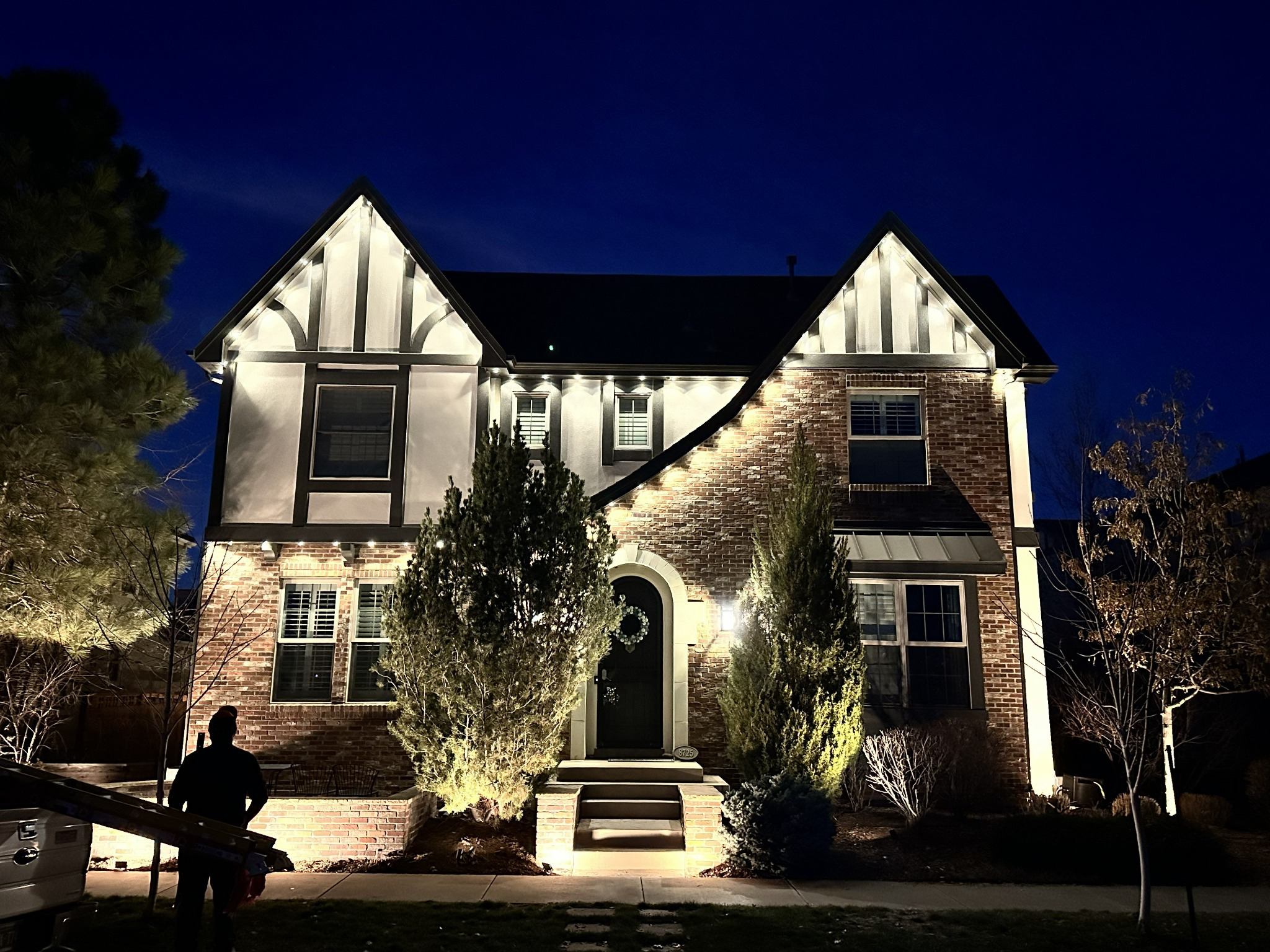 Permanent Holiday Lighting